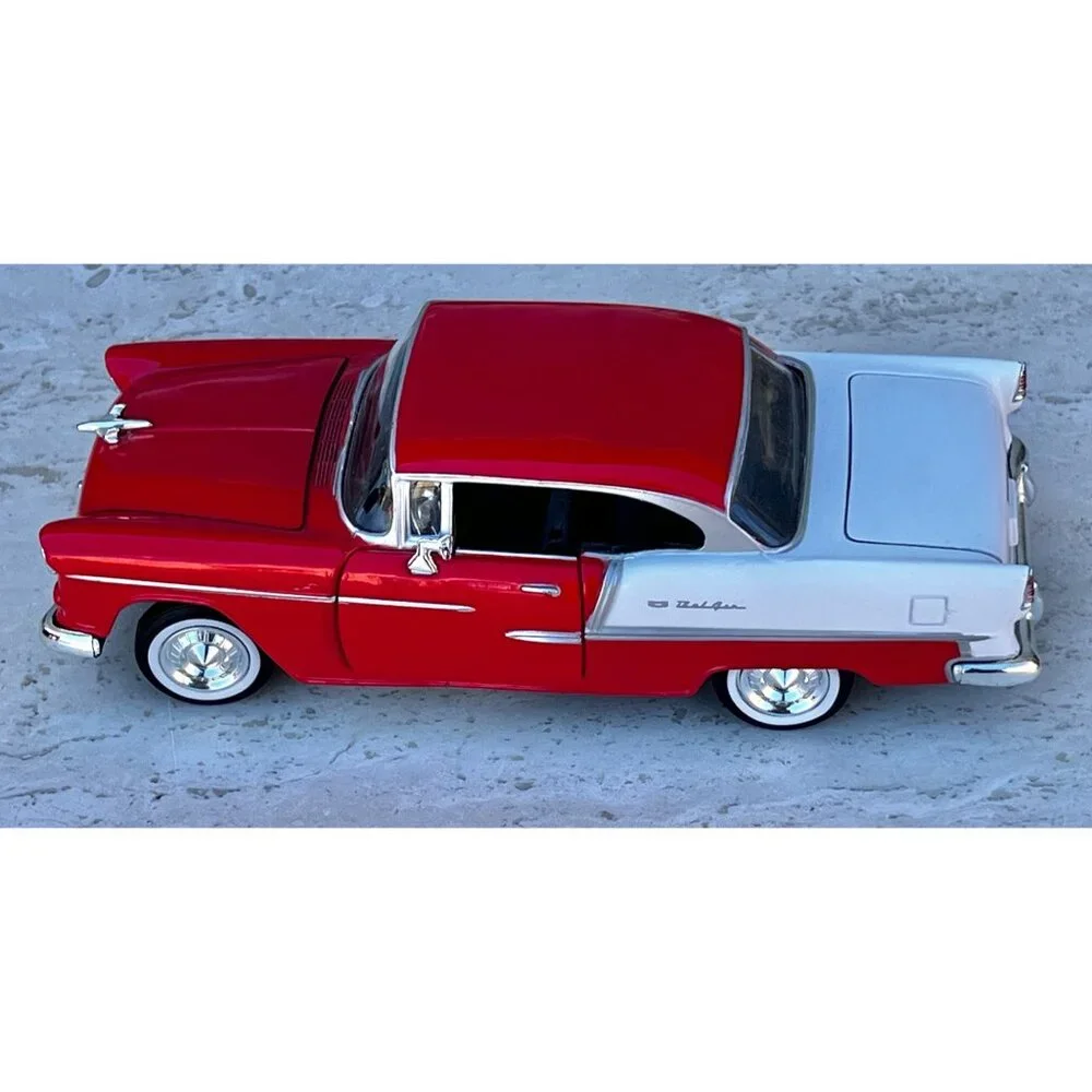 1955 Chevrolet Bel Air Diecast Model Car 1:24 Scale Red White Collectible 2 Tone